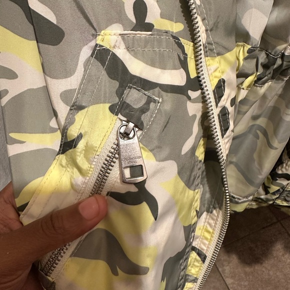 Calvin Klein Windbreaker - Picture 5 of 5